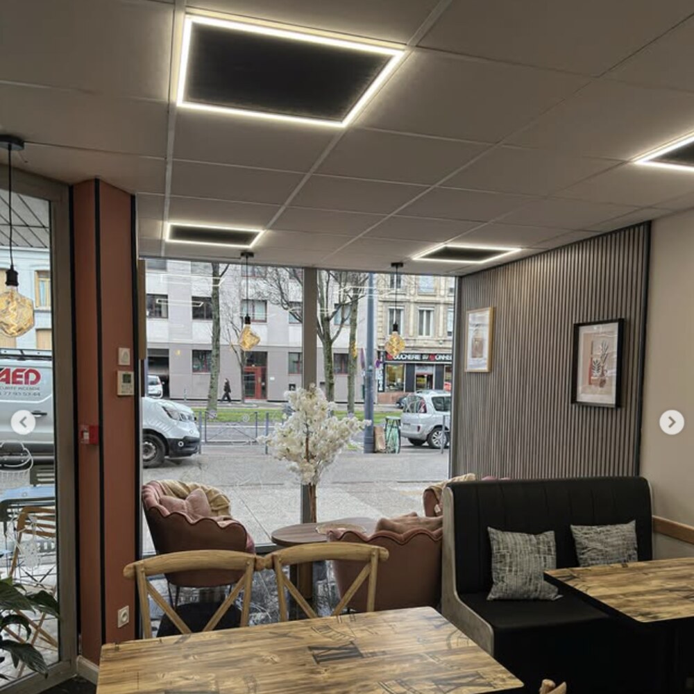 Salle du TipTop Coffee Shop